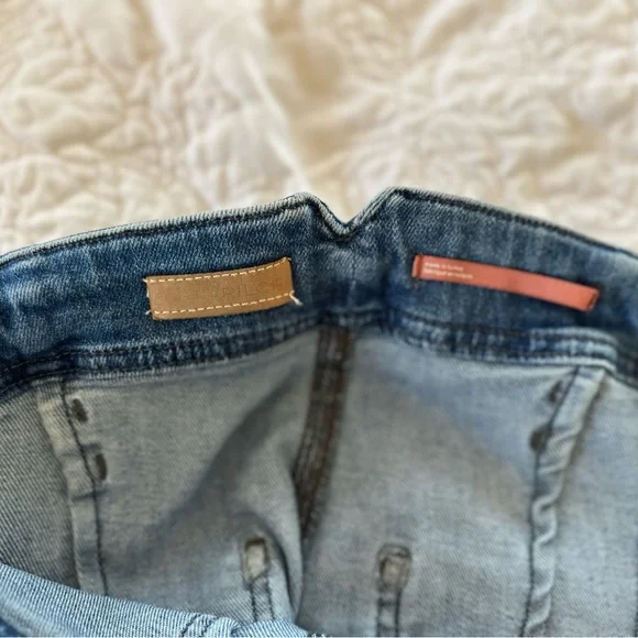 Pilcro by Anthropologie Flare Jeans | Side Zip | Size 29 - Picture 4 of 4